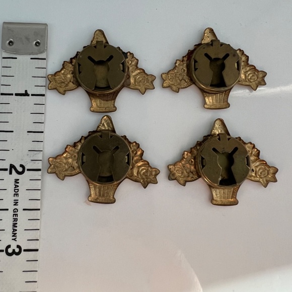 Vintage 4 matching Buttons Cover Flower basket giardinetti - Picture 7 of 7